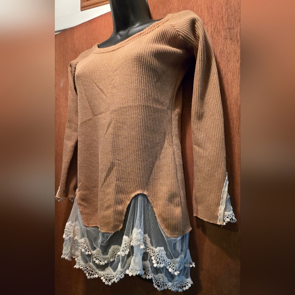 ♥️Korea Kids Tan Lace Trim Top SzM NEW - Picture 3 of 8